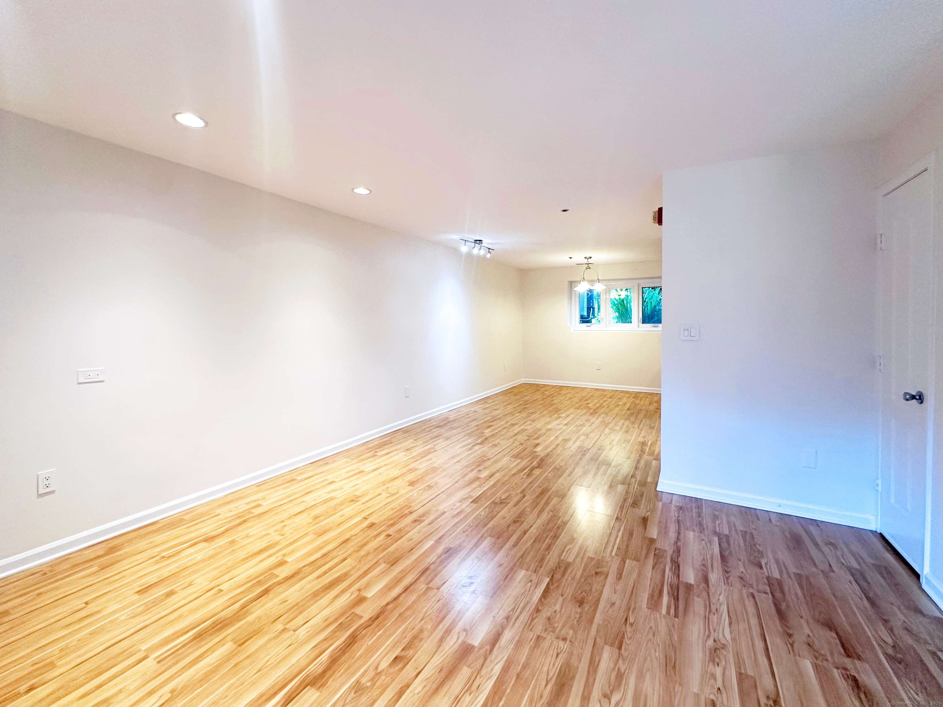 Norwalk, CT 06850,7 Seir Hill Road #13