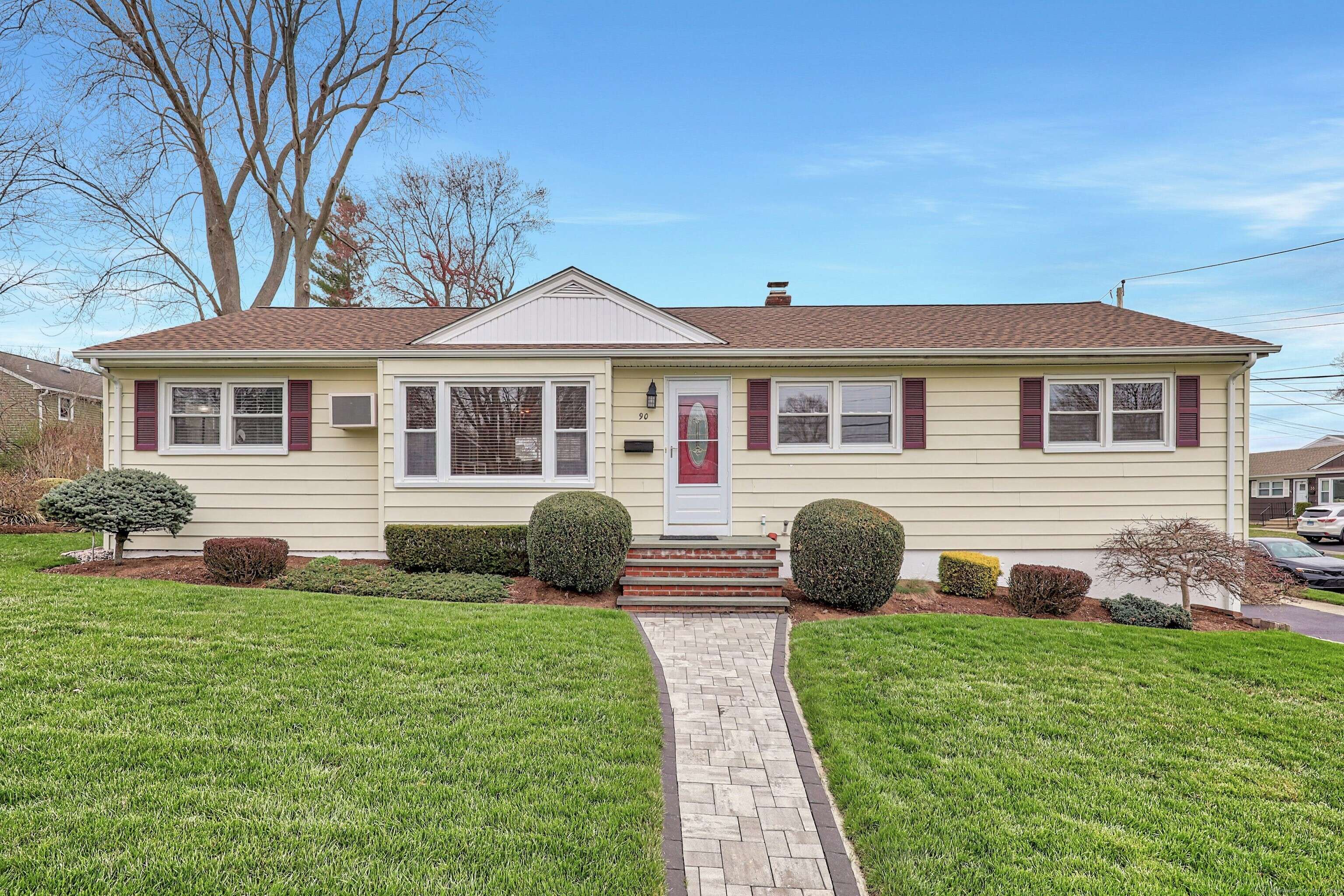 90 Springview Avenue, Stratford, CT 06614
