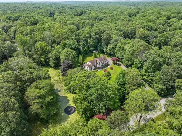 5 Tall Oaks Road, Wilton, CT 06897