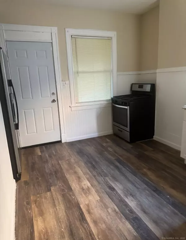 293 Dover Street #2L, Bridgeport, CT 06610