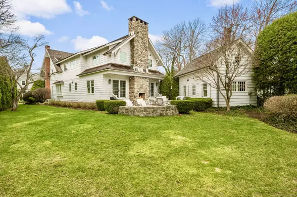 Norwalk, CT 06853,9 Barclay Court