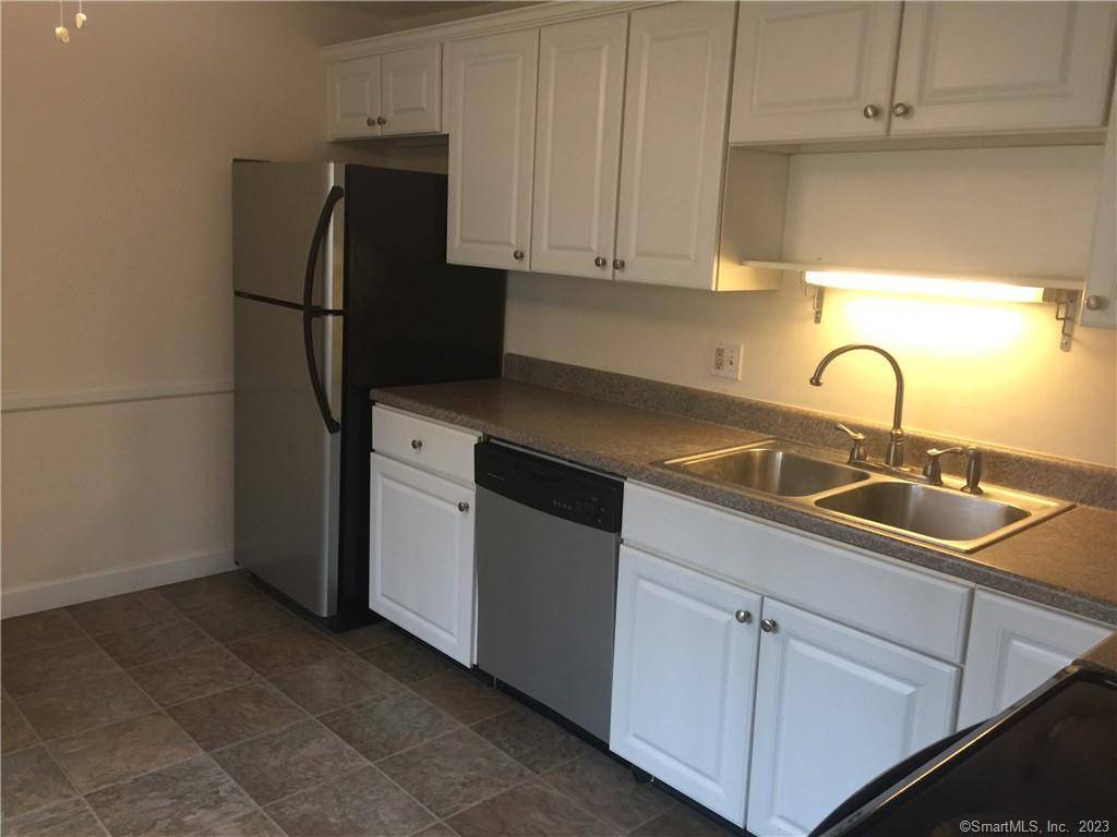 Southington, CT 06489,273 Queen Street #APT 15E