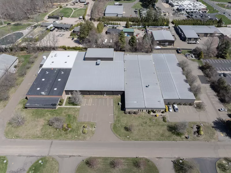 8-14 Baldwin Drive, Branford, CT 06405