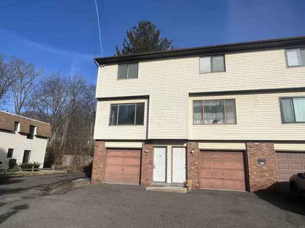 18 Dallas Terrace #APT 1, Waterbury, CT 06705