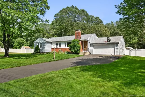 Orange, CT 06477,447 Howellton Road