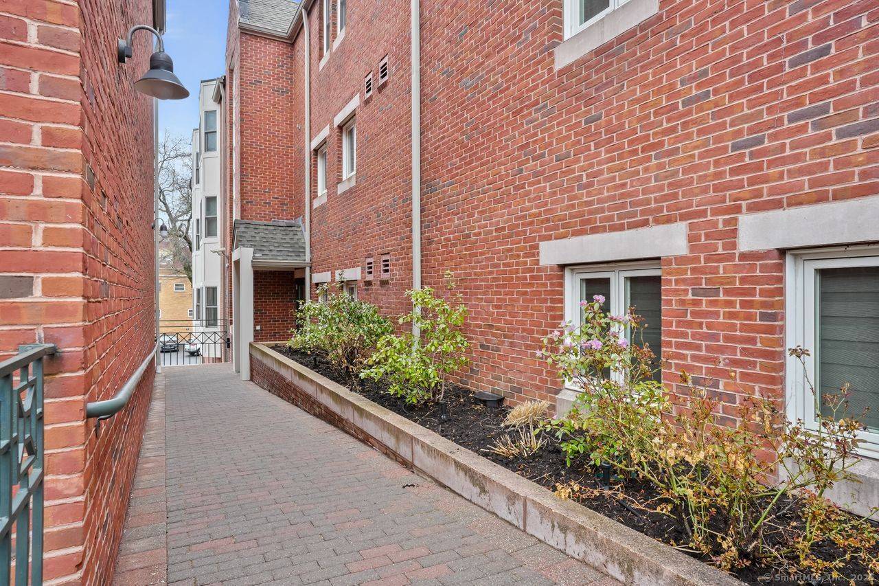 New Haven, CT 06510,95 Audubon Street #222 aka 24
