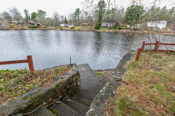 Guilford, CT 06437,24 Echo Point Road