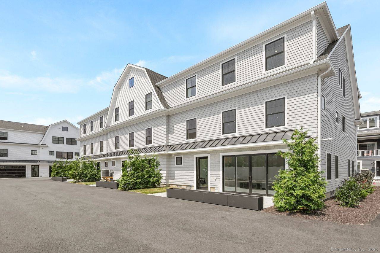 Fairfield, CT 06824,345 Reef Road #B6