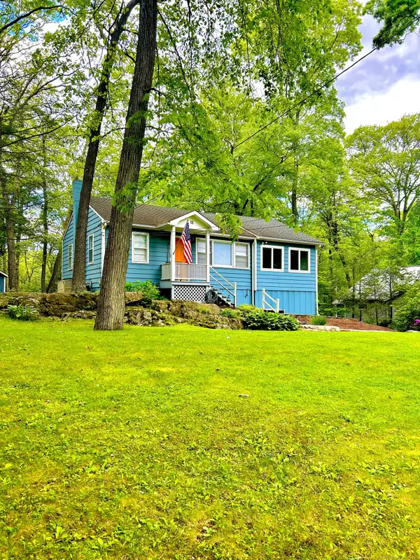 18 Paul Street, Danbury, CT 06810