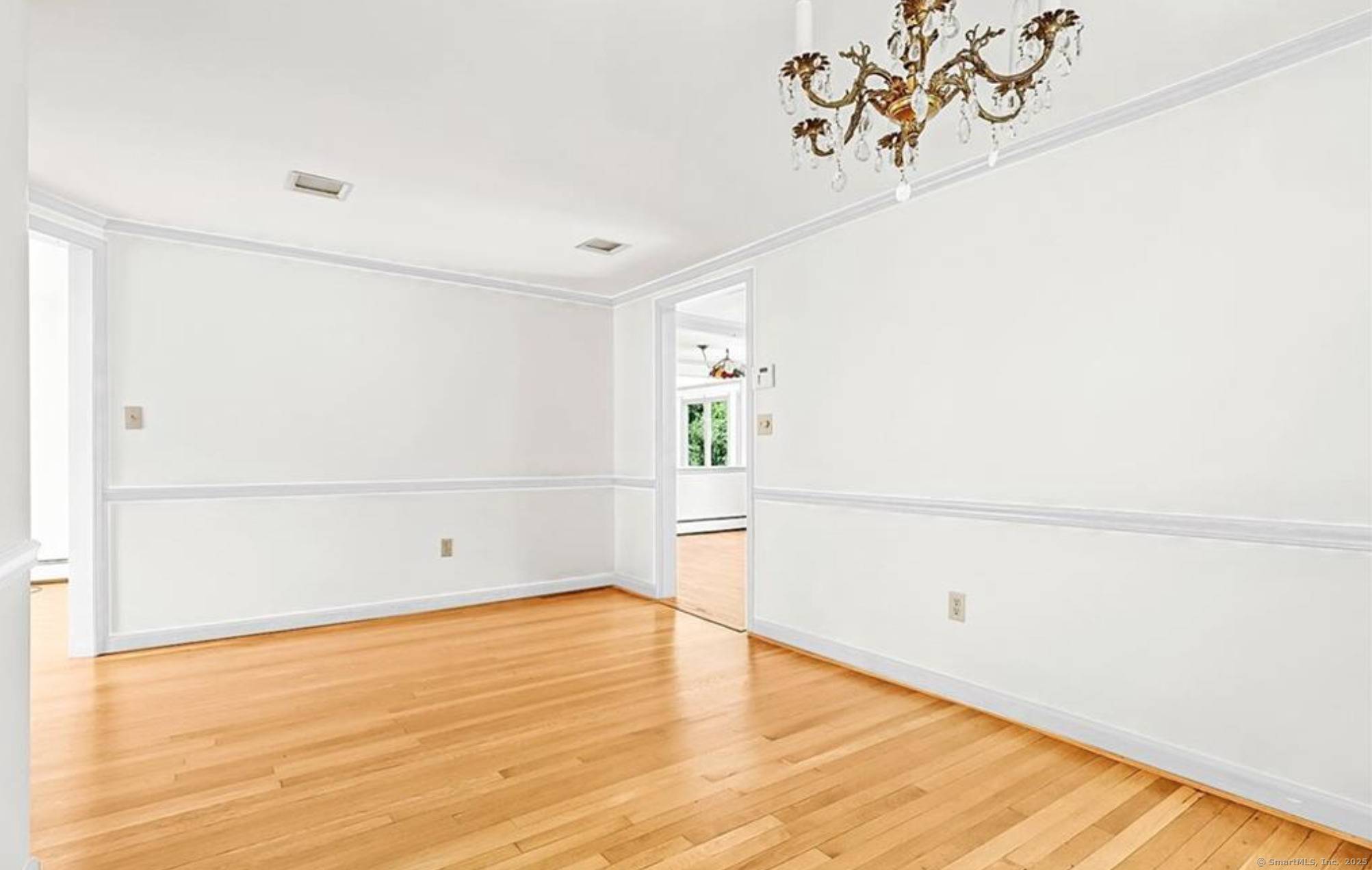 New Canaan, CT 06840,24 Oak Grove Place