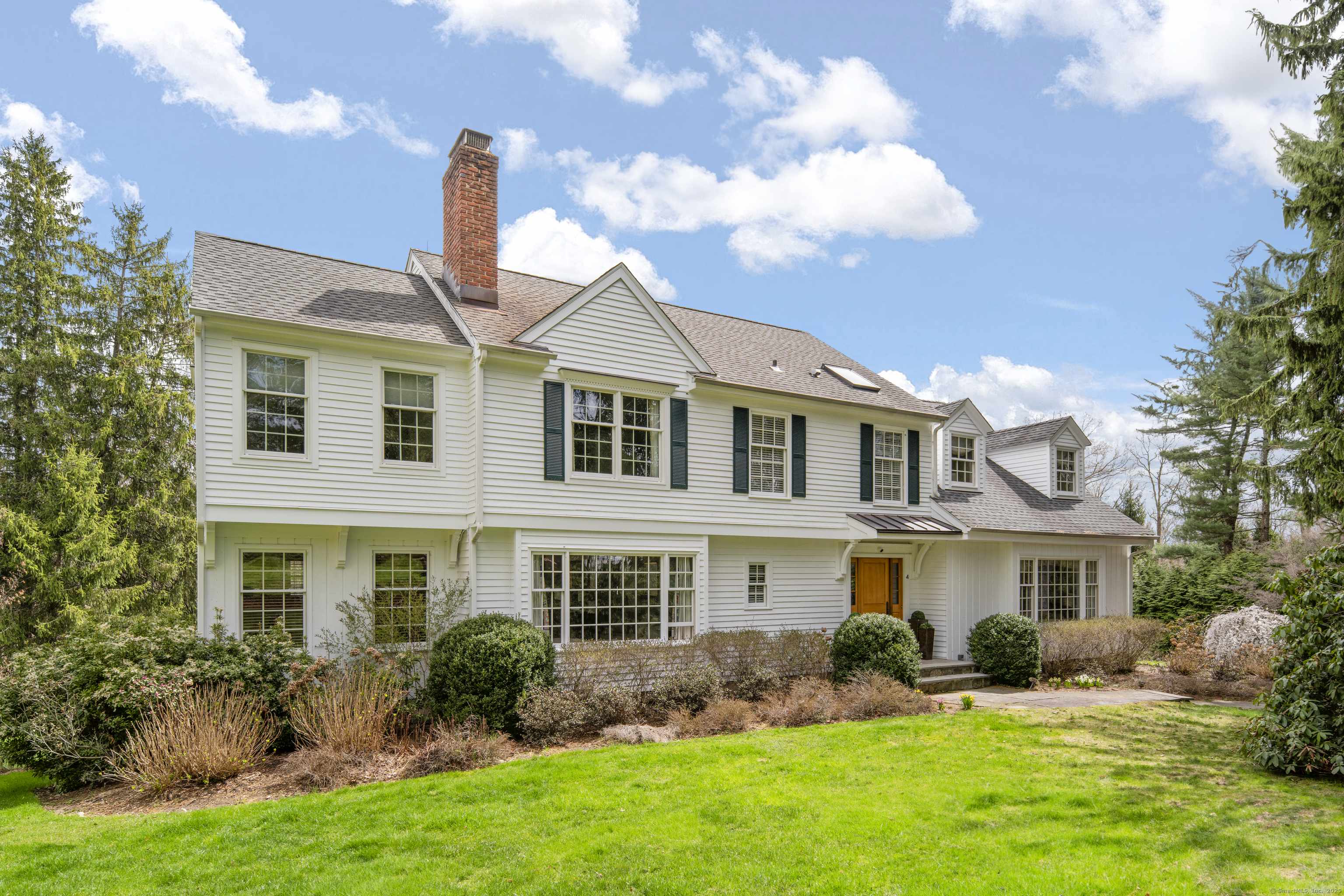 4 Hedgerow Common, Weston, CT 06883