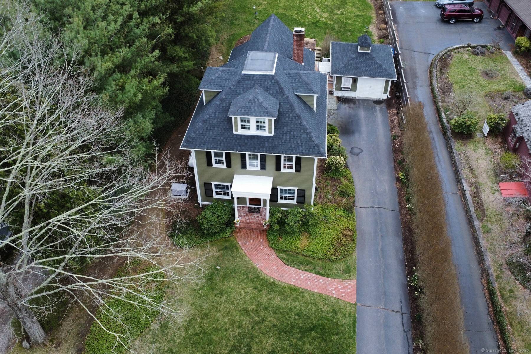 Essex, CT 06426,36 West Avenue