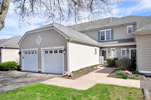 Hamden, CT 06518,39 Ives Street #313