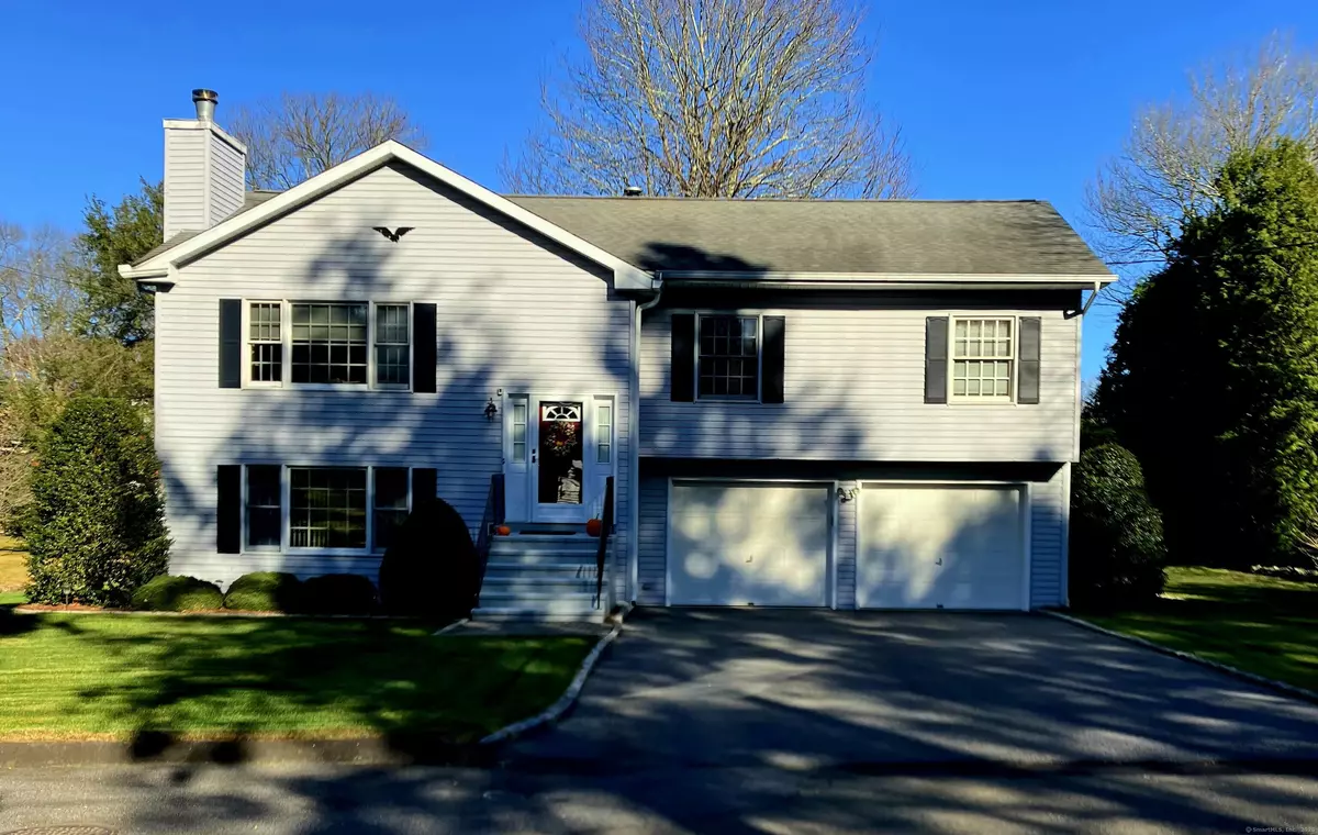 Trumbull, CT 06611,28 Wakeley Street