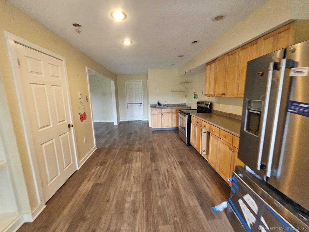 East Lyme, CT 06357,205 Flanders Road
