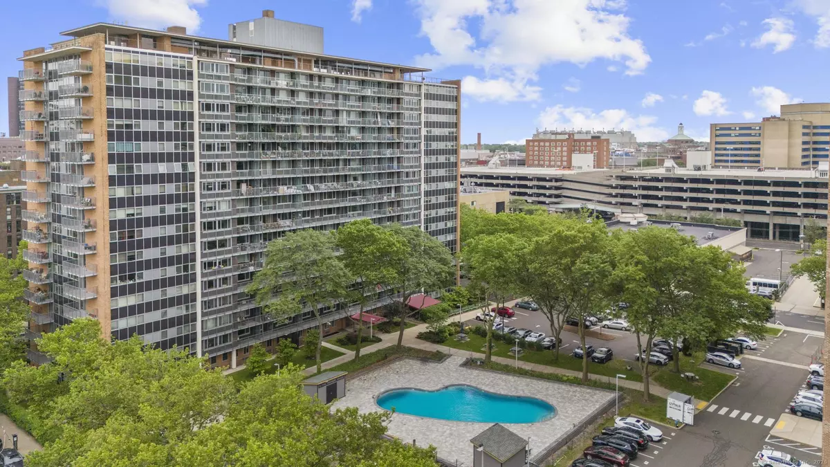 New Haven, CT 06511,100 York Street #6M