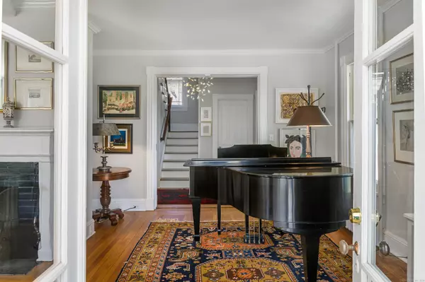 Ridgefield, CT 06877,57 Main Street