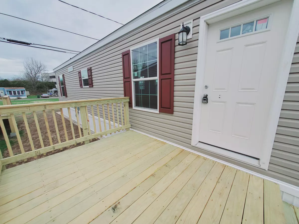 Branford, CT 06405,525 East Main Street #44