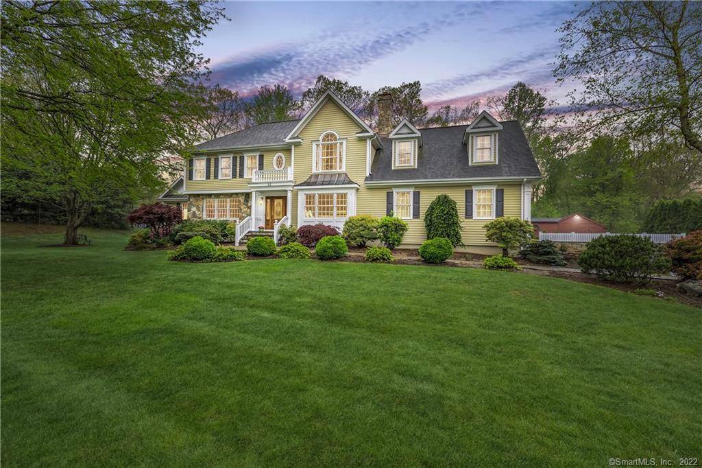 33 Ledgewood Road, Shelton, CT 06484