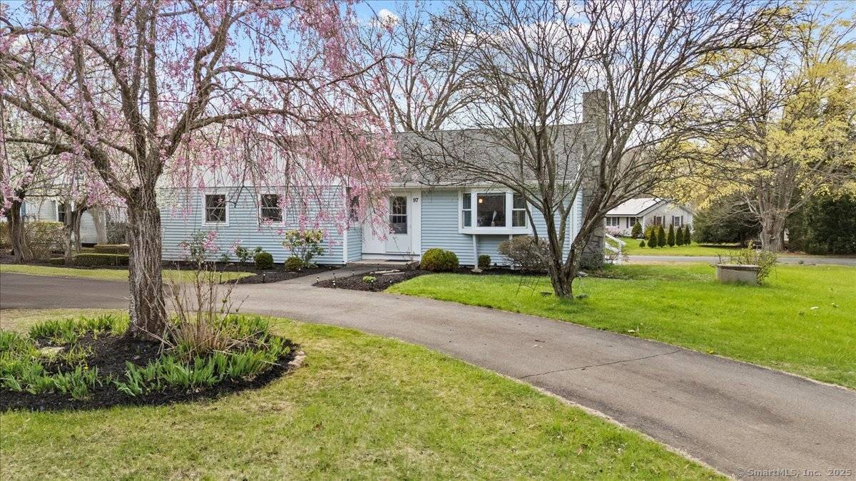 97 Mungertown Road, Madison, CT 06443