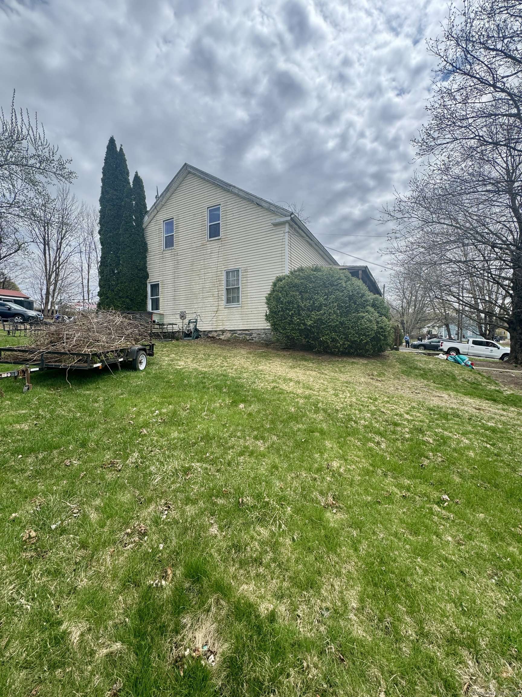 Plainfield, CT 06374,44-46 South Chestnut Street