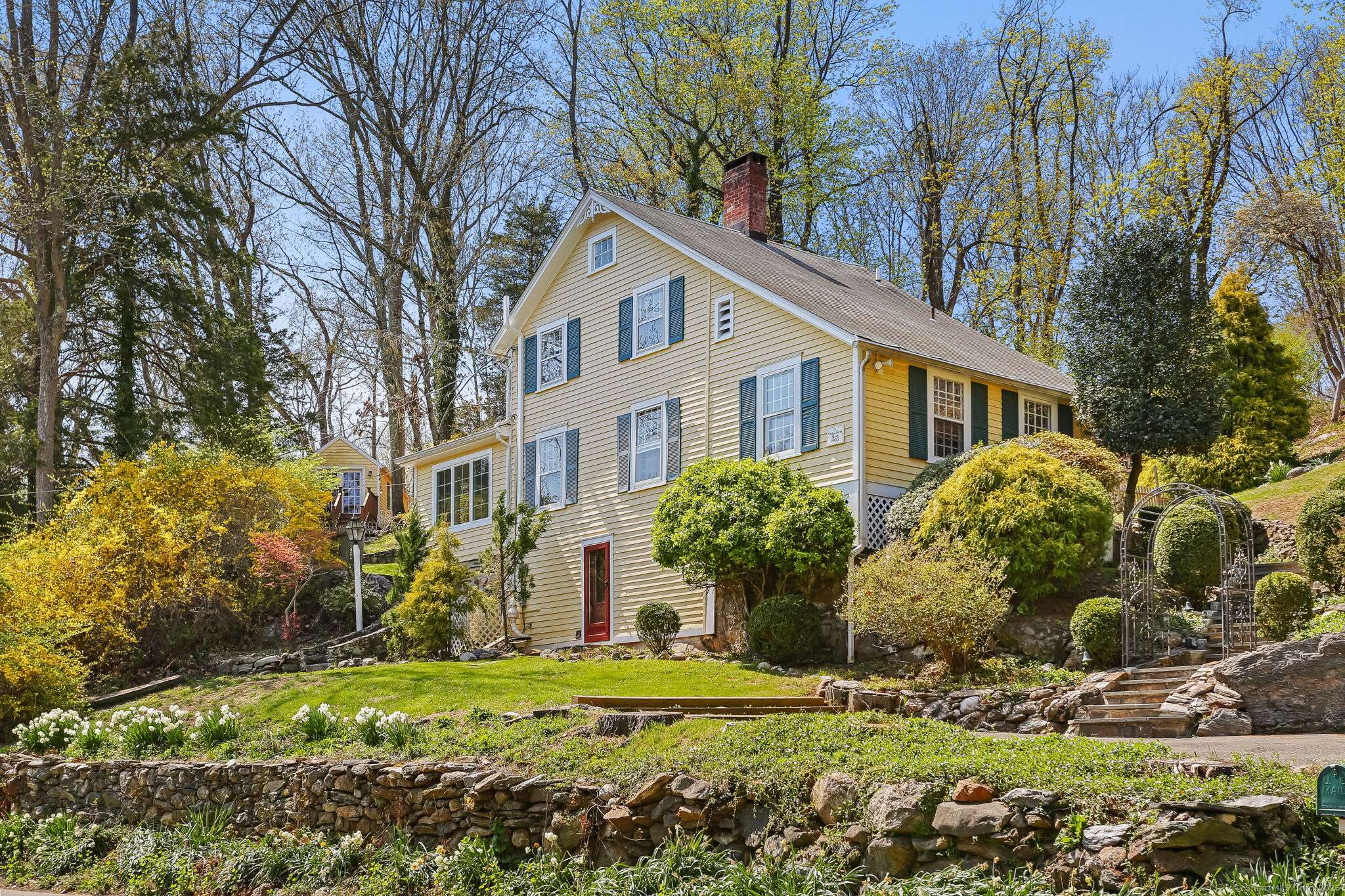 32 Valley Road,  Westport,  CT 06880