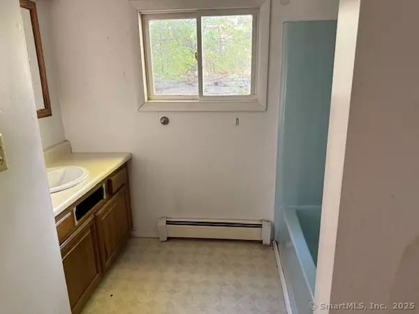 Windham, CT 06226,41 Spring Street