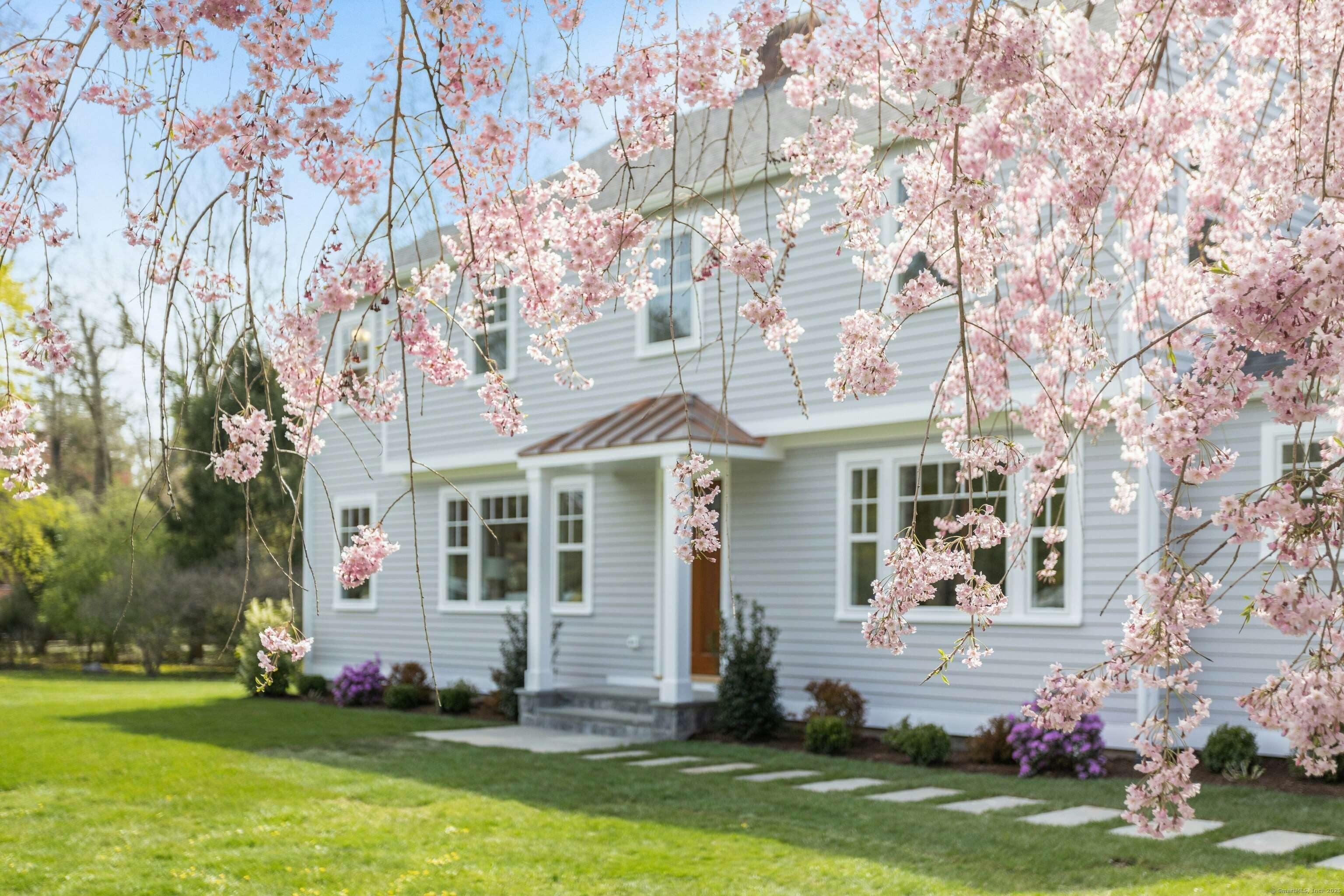 Darien, CT 06820,4 Rabbit Lane