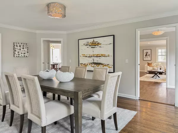Weston, CT 06883,18 Cardinal Road