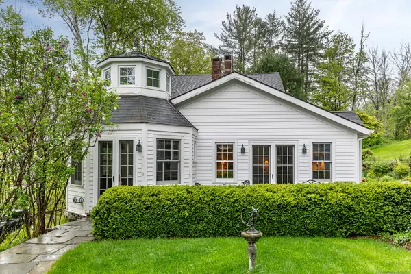 341 Housatonic River Road,  Salisbury,  CT 06068