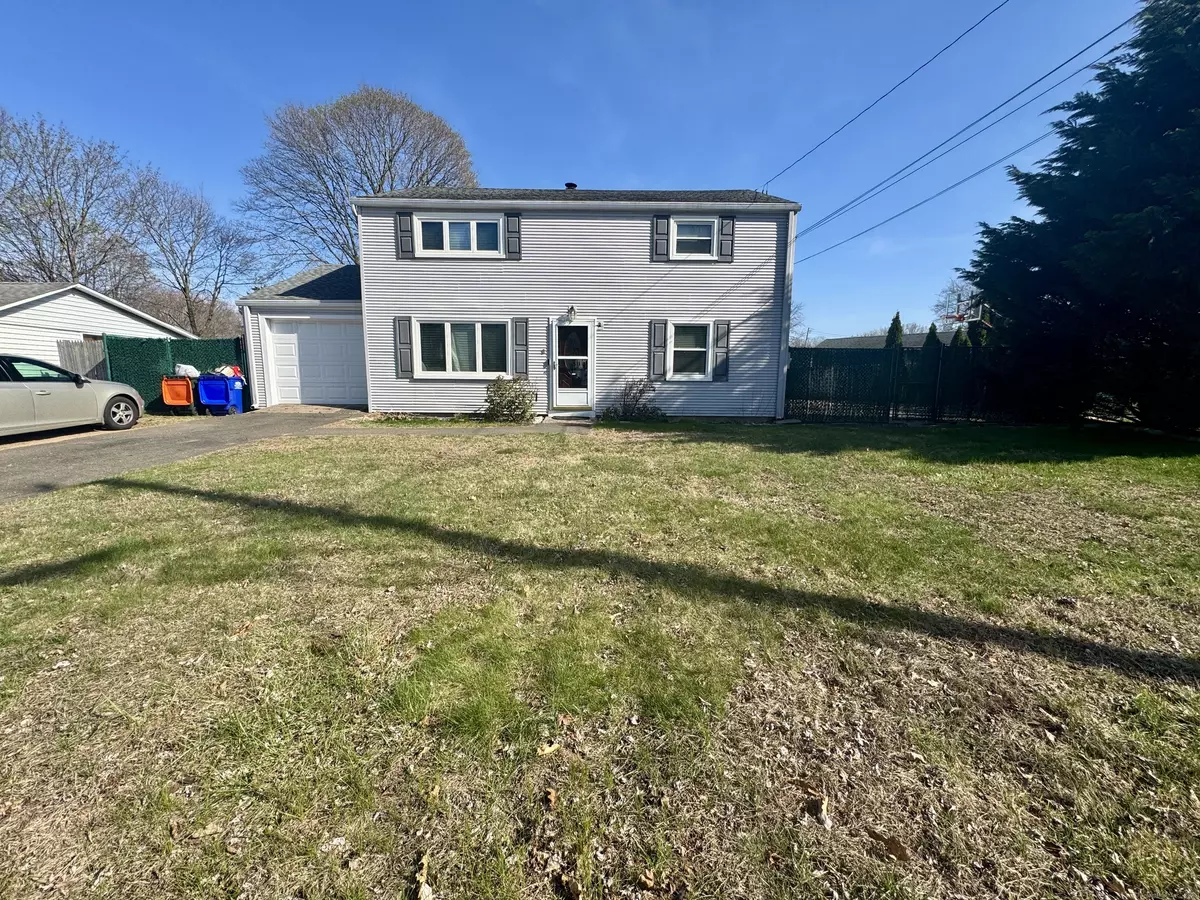 Wallingford, CT 06492,6 Apple Street