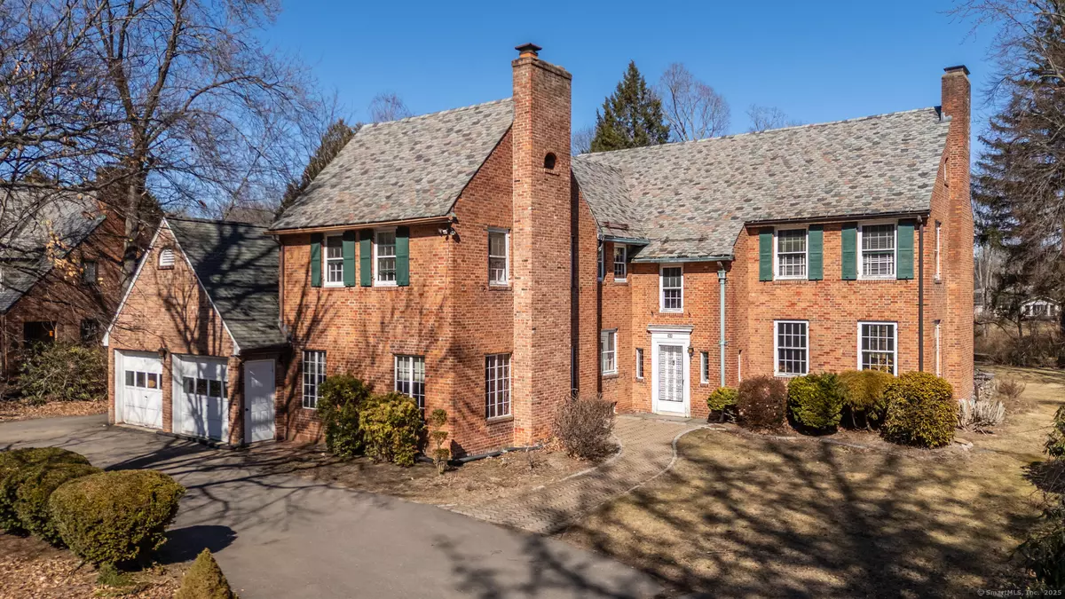 West Hartford, CT 06117,366 Bloomfield Avenue