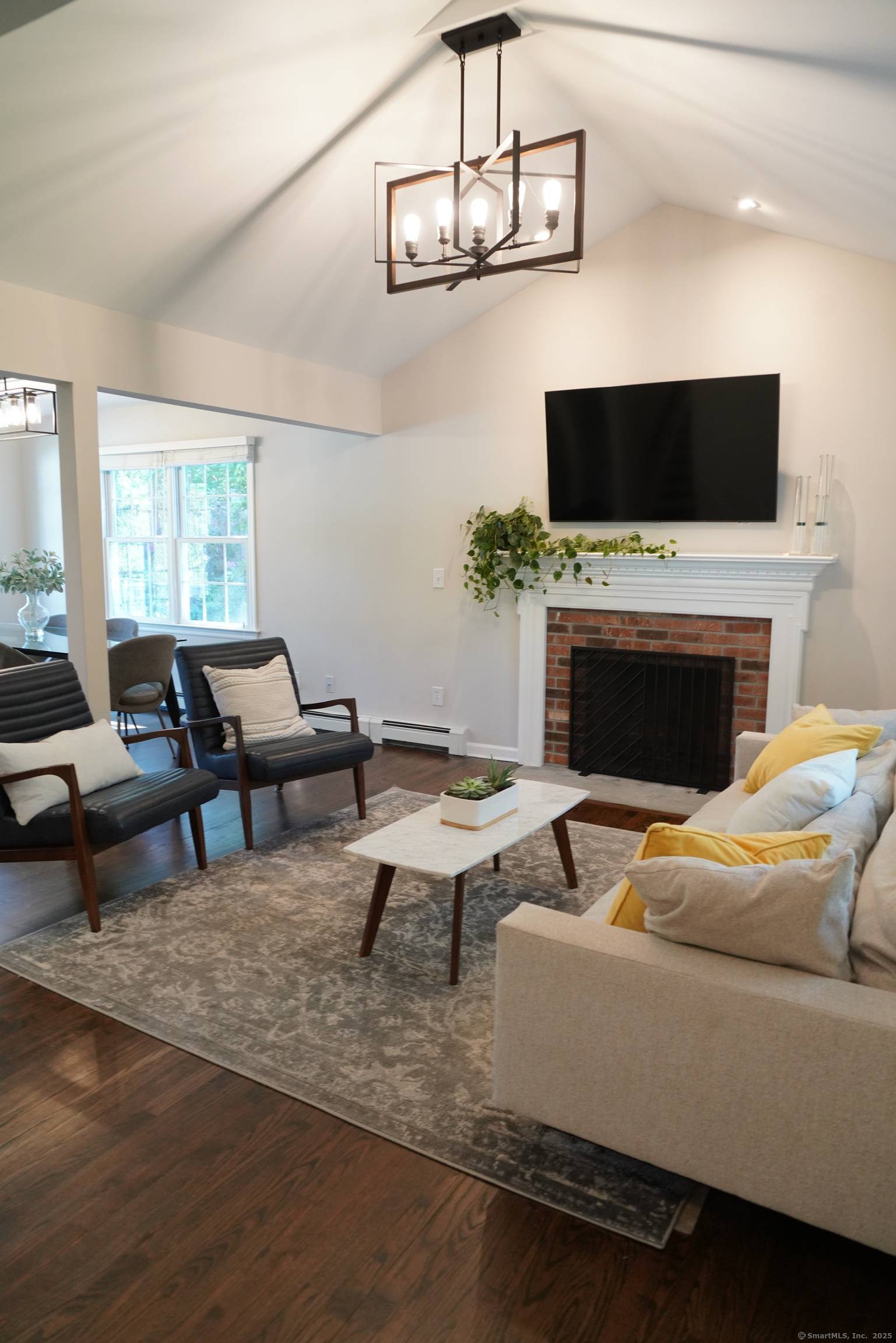 New Milford, CT 06776,7 Summit Street