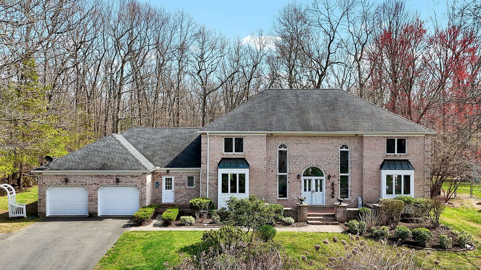 17 Hidden Oak Drive, Farmington, CT 06032