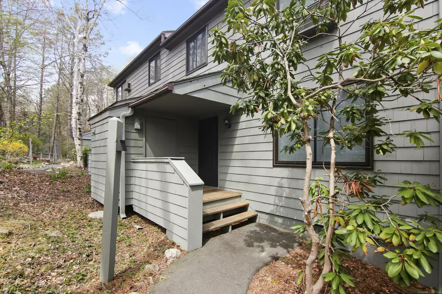 132 Old Farms Road #132, Torrington, CT 06790