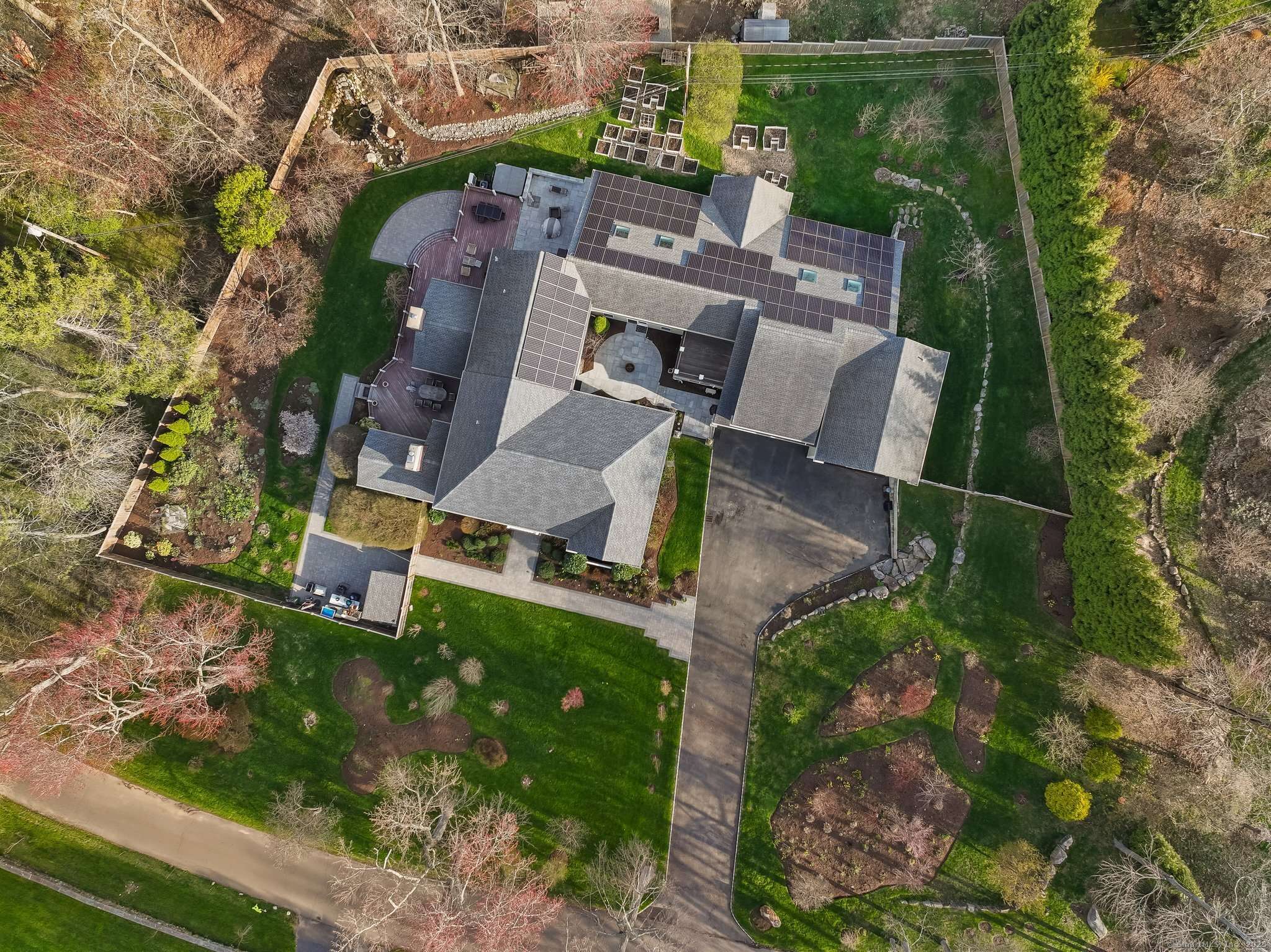 Norwalk, CT 06855,17 Pequot Drive