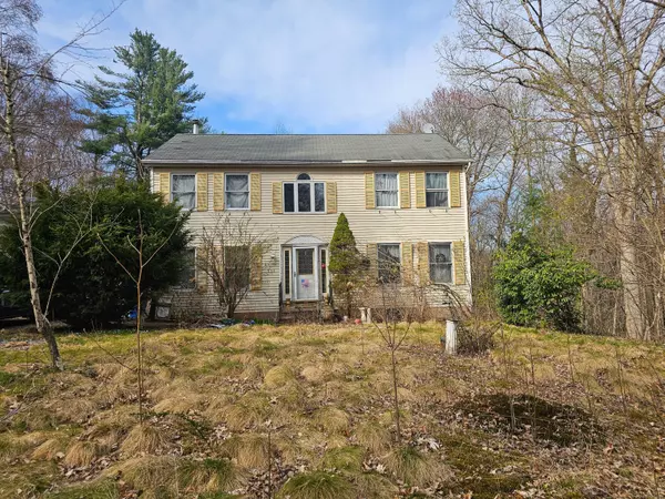 935 Gaylord Mountain Road, Hamden, CT 06518