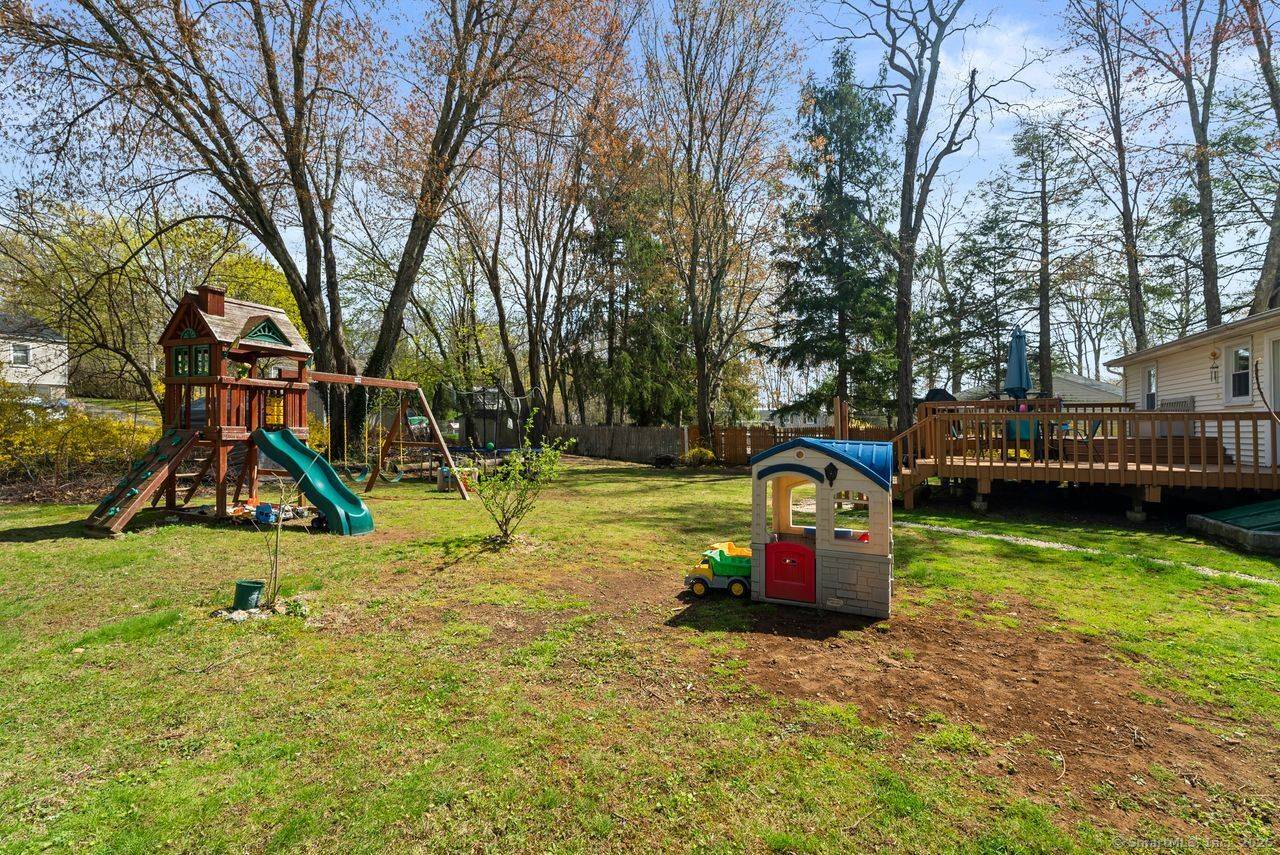 North Branford, CT 06471,5 Burr Hill Road