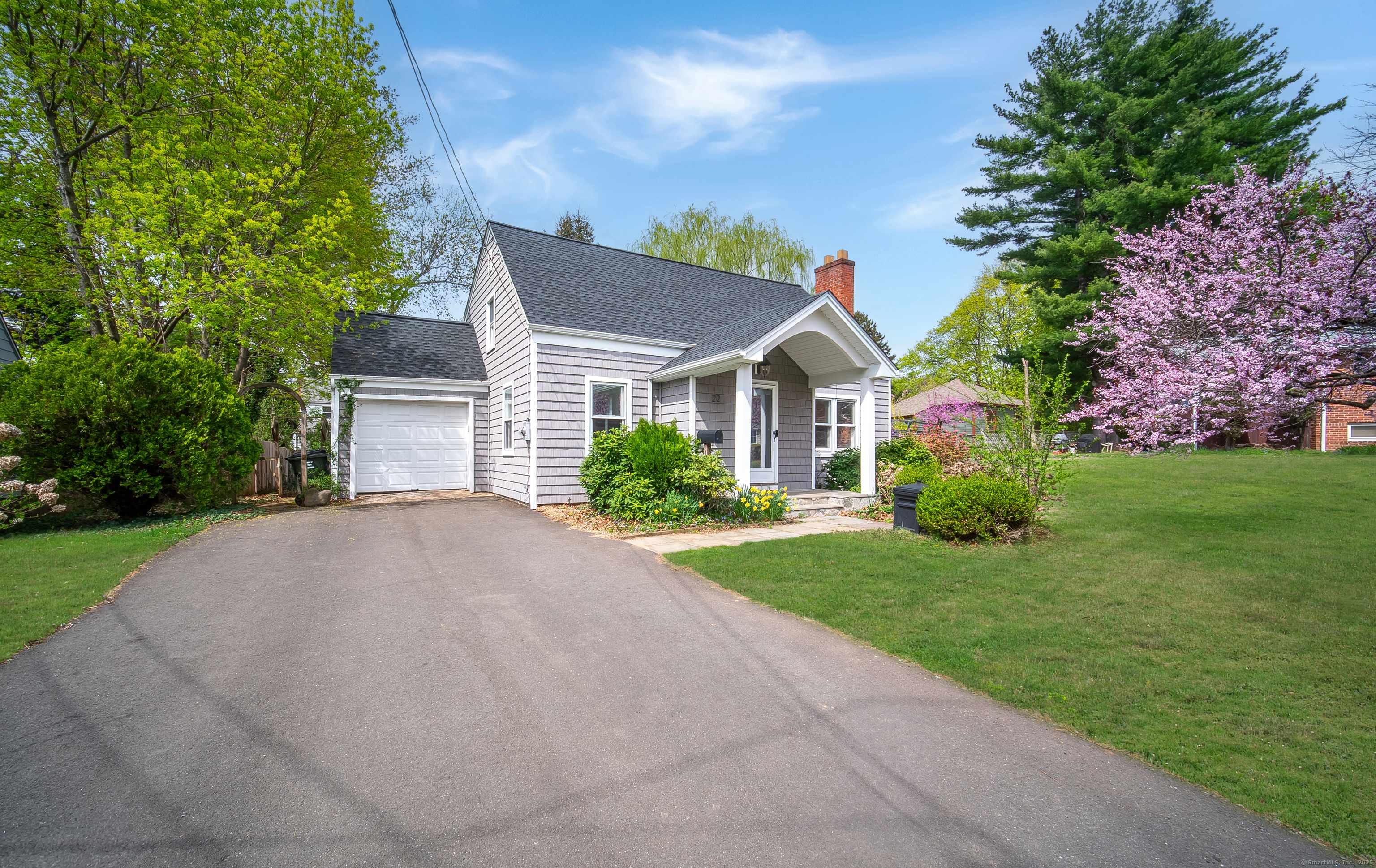 22 Hooker Drive, West Hartford, CT 06107