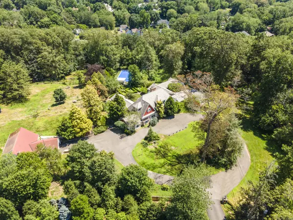 Westport, CT 06880,37 Green Acre Lane