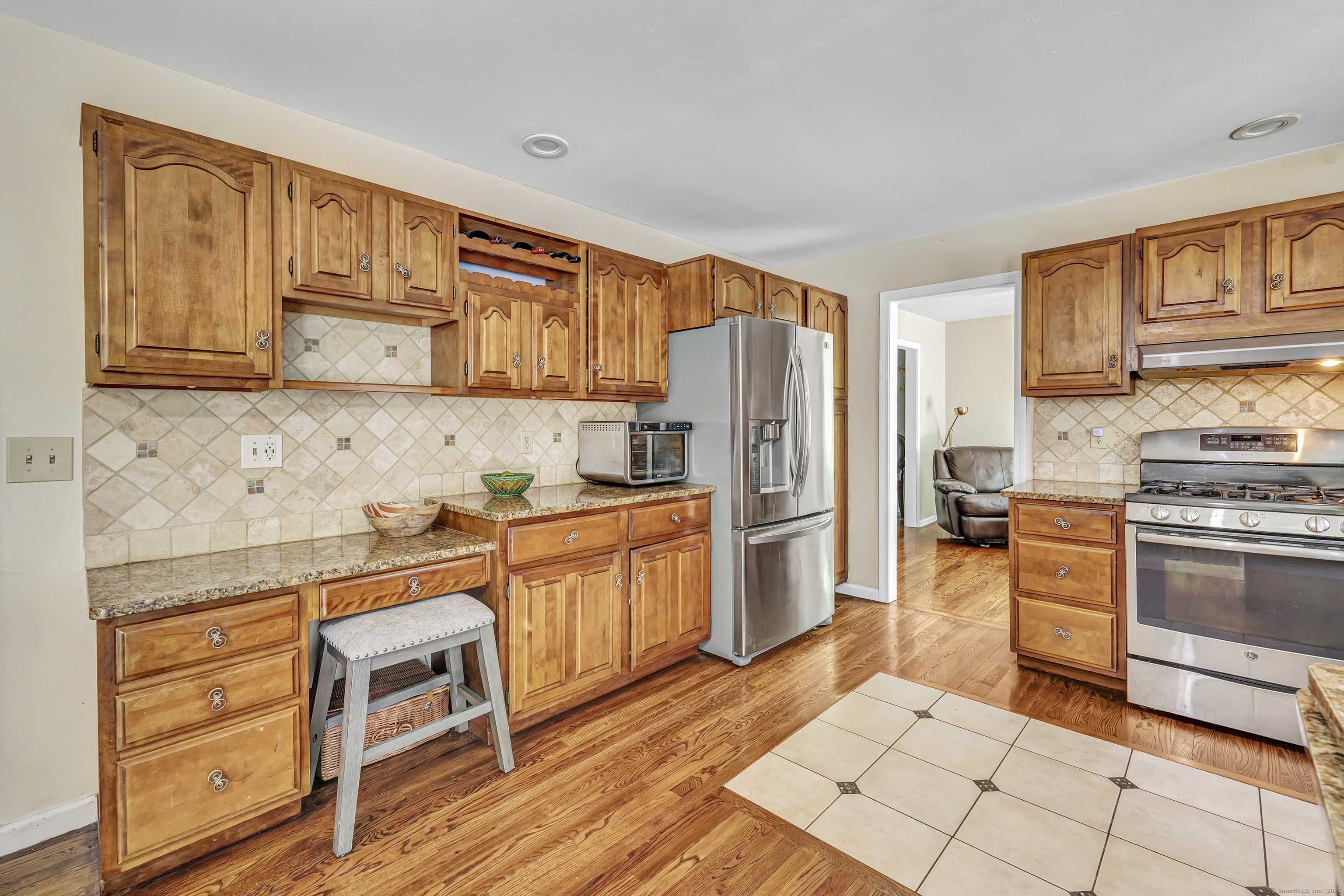 Hamden, CT 06518,230 Tom Swamp Road