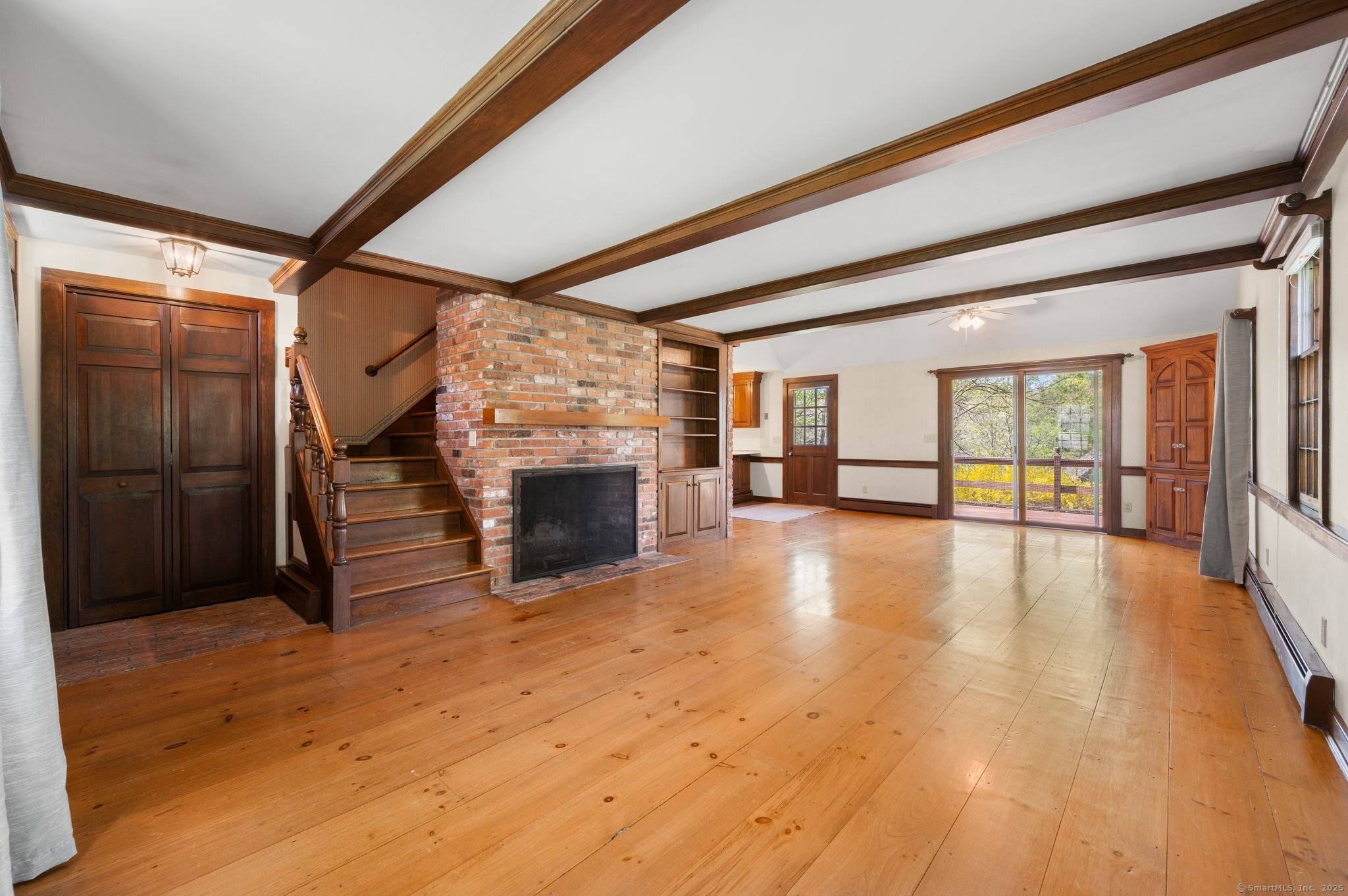 Chester, CT 06412,8 Sunset Avenue