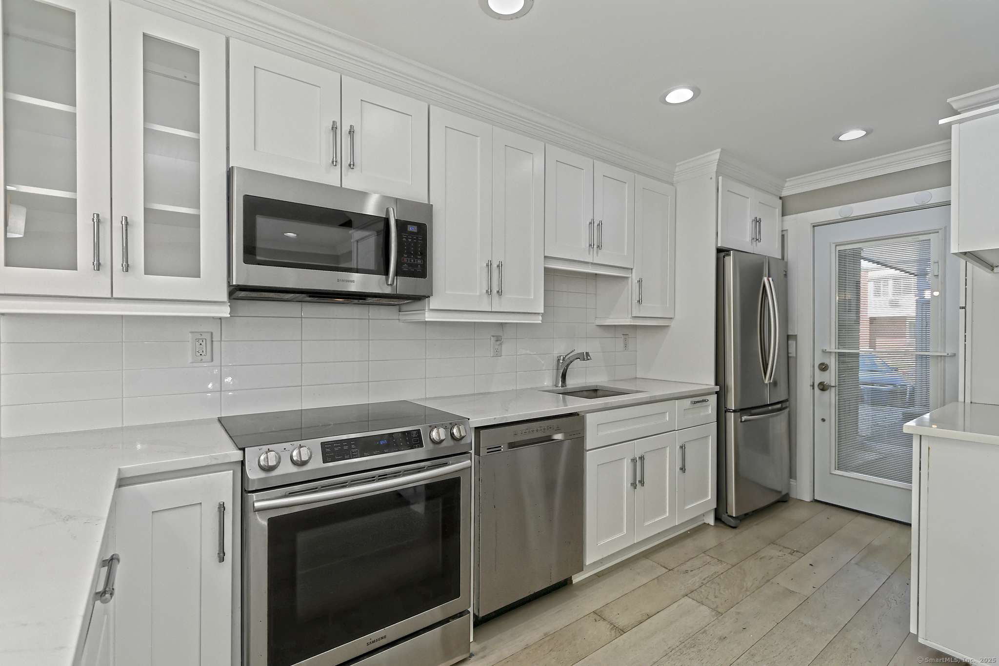 West Haven, CT 06516,179 West Walk #179