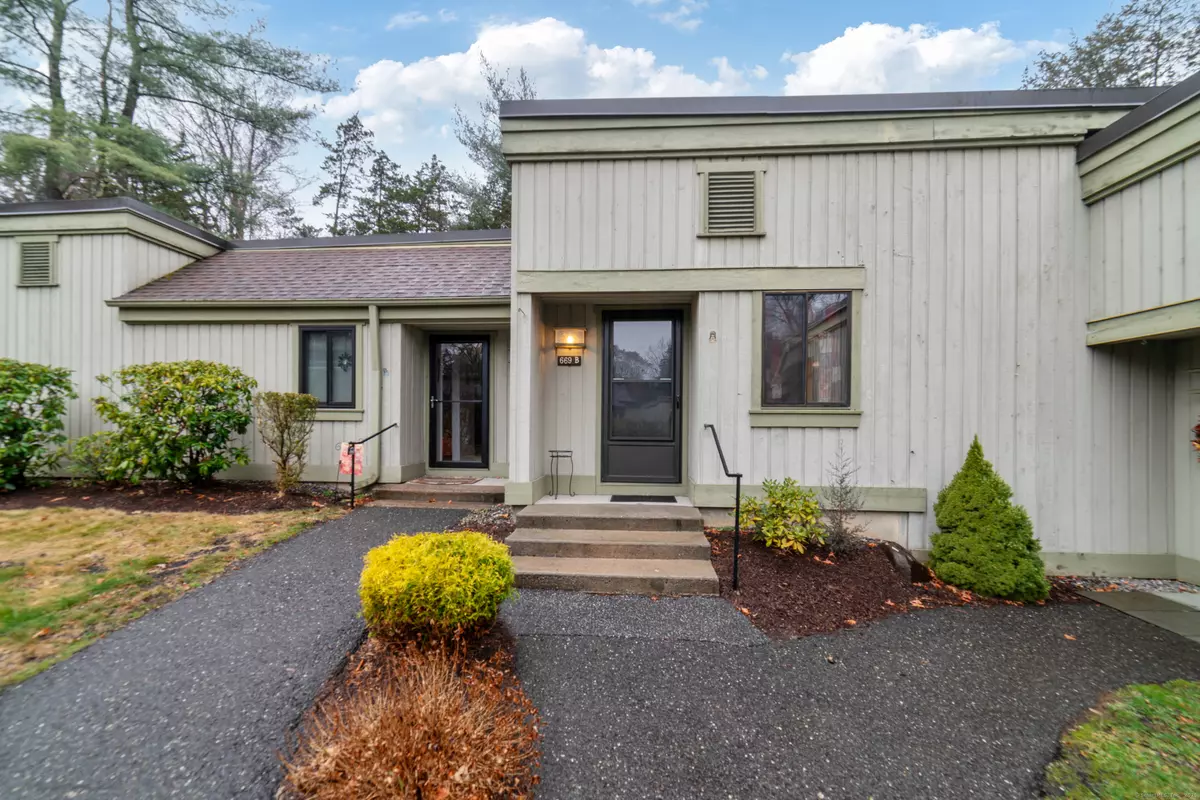 Southbury, CT 06488,669 Heritage Village #B