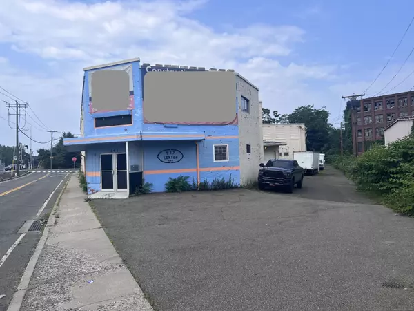Meriden, CT 06450,547 Center Street