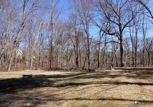 Mansfield, CT 06250,368 Warrenville Road