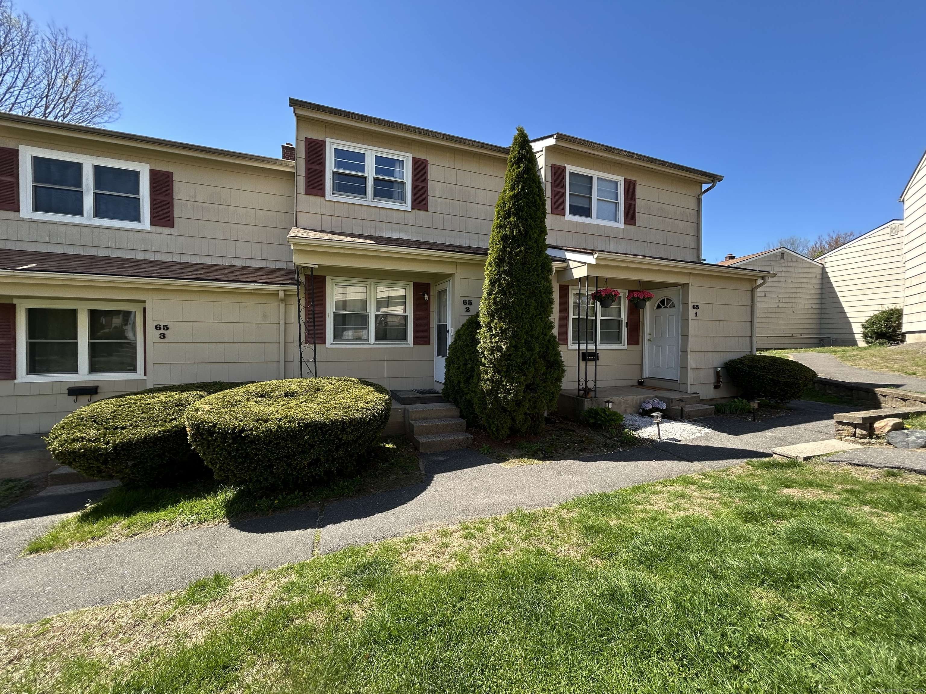 65 Round Tree Drive #2, Naugatuck, CT 06770