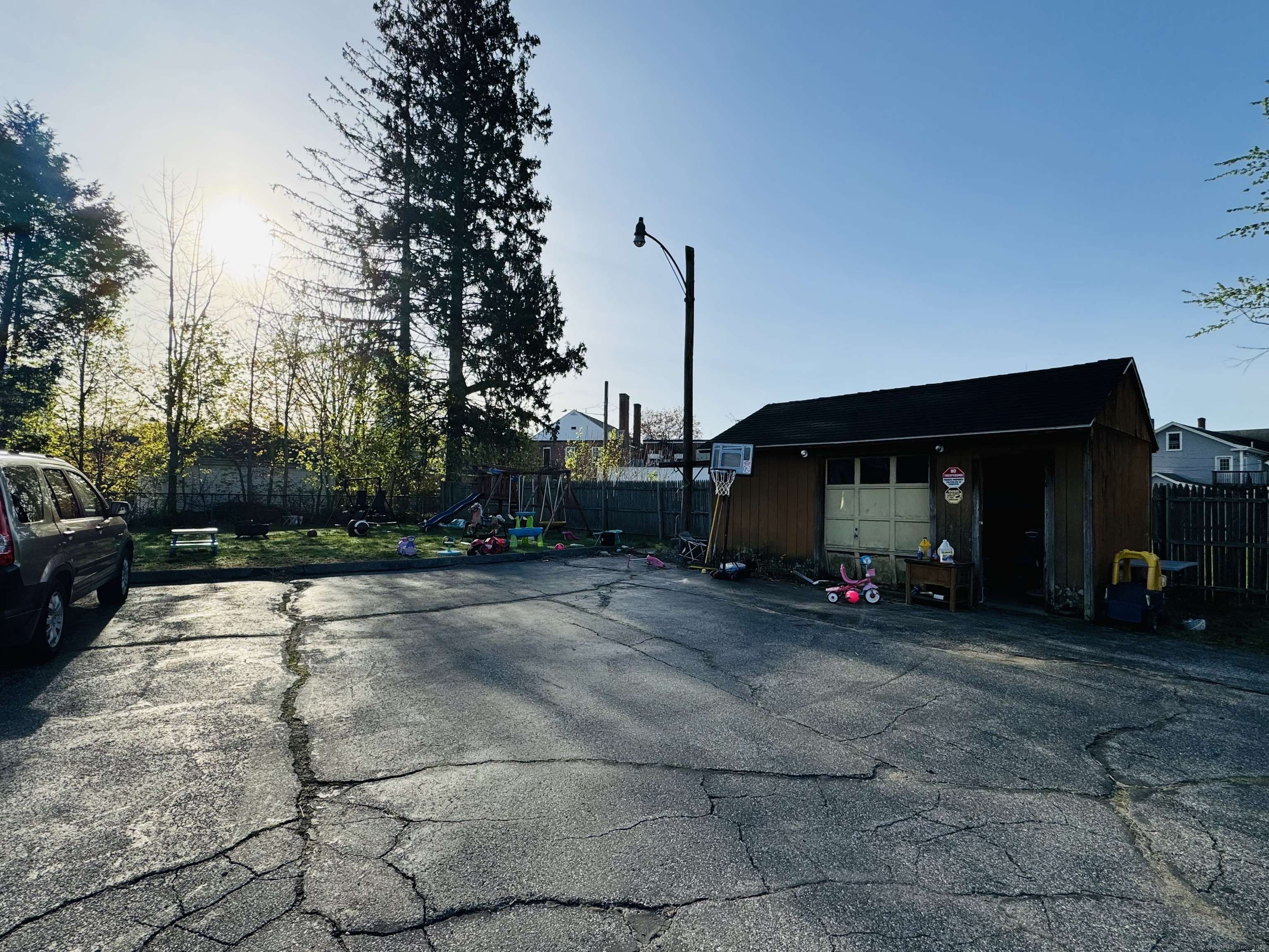 Killingly, CT 06239,24 Mechanic Street