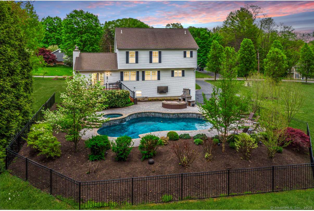 12 Jo Mar Drive, Newtown, CT 06482