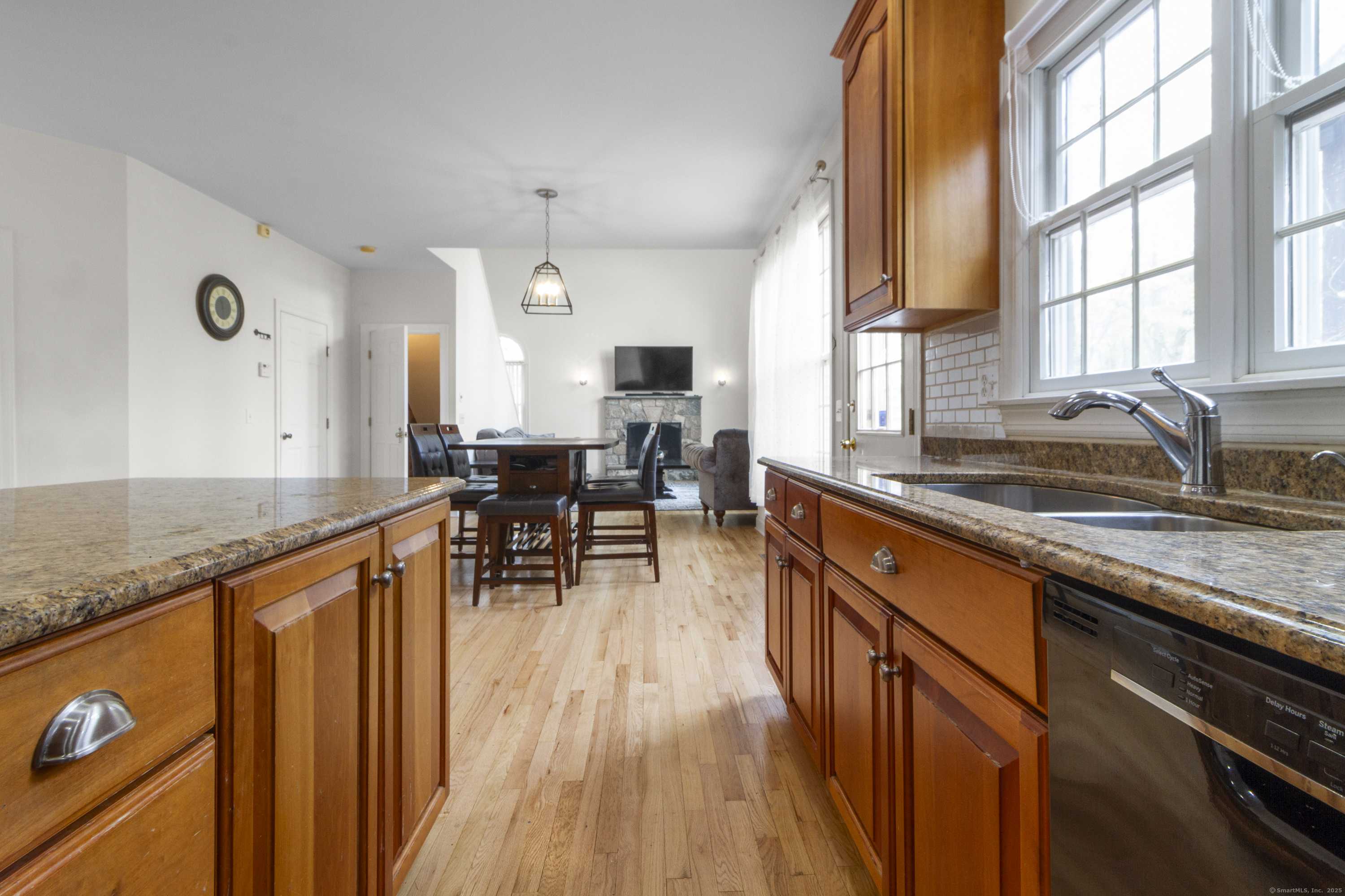 New Fairfield, CT 06812,4 West Farms Lane